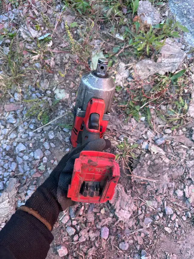 Milwaukee 2864-20 M18 FUEL High Torque Impact Wrench 3/4" in Power Tools in Markham / York Region - Image 4