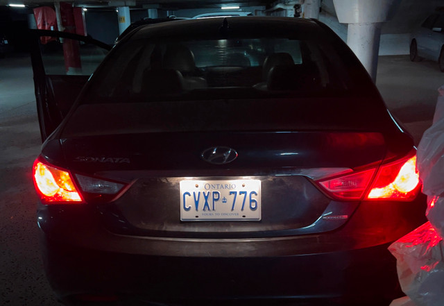 Hyundai Sonata 2011 limited edition. Leather interiors. dans Autos et camions  à Ville de Montréal - Image 2