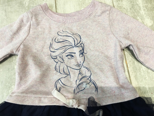 Disney for Gap, Girl Dress 2Y Frozen Elsa Sweatshirt in Clothing - 4T in City of Toronto - Image 2