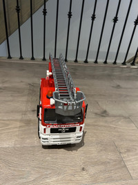 Fire Engine toy truck with water pump 