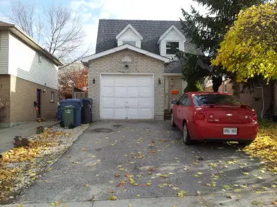 upper 3 bedroom apartment near UoG, Stone Rd Mall in Guelph