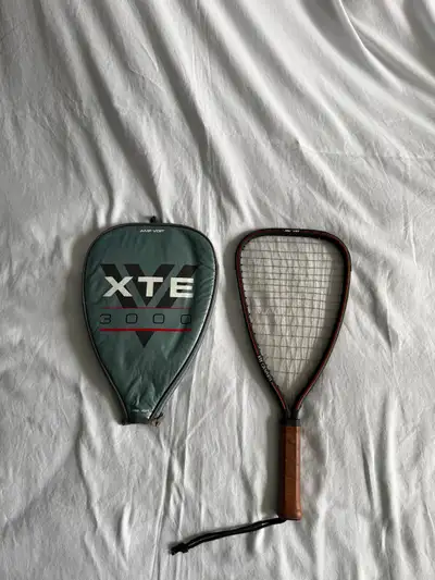 Vintage-AMF VOIT XTE 3000 GRAPHITE Racquetball Racquet With Case, View more