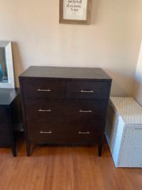 West Elm solid wood Mid-century Modern Dresser (4 drawer)