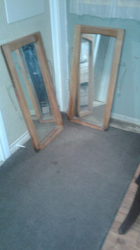 OLD WOODEN WINDOWS WITH MIRRORS ( X2 ROUND TOP )