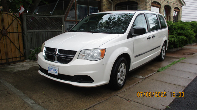 2011 Dodge Grand Caravan SE/CVP in Cars & Trucks in St. Catharines - Image 2
