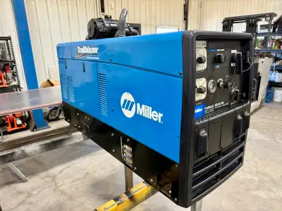 Very lightly used Airpak that works like new. Owned since new. Very handy multi use machine. I alway...