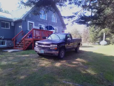 2000 Chevy Silverado 2500. 3/4 Ton 4x4 . One owner. 6 Liter 300 HP. Well maintained. Mechanically fi...