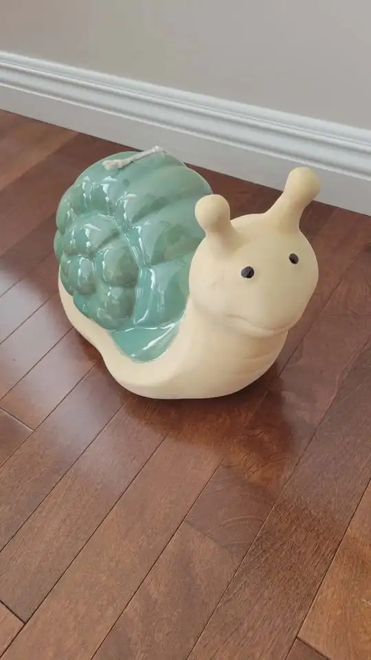 Brand New. Garden Snail Figurine. H 7" L 13" in Outdoor Décor in Edmonton - Image 2