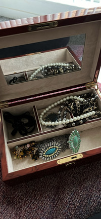 Jewellery box with costume jewellery 