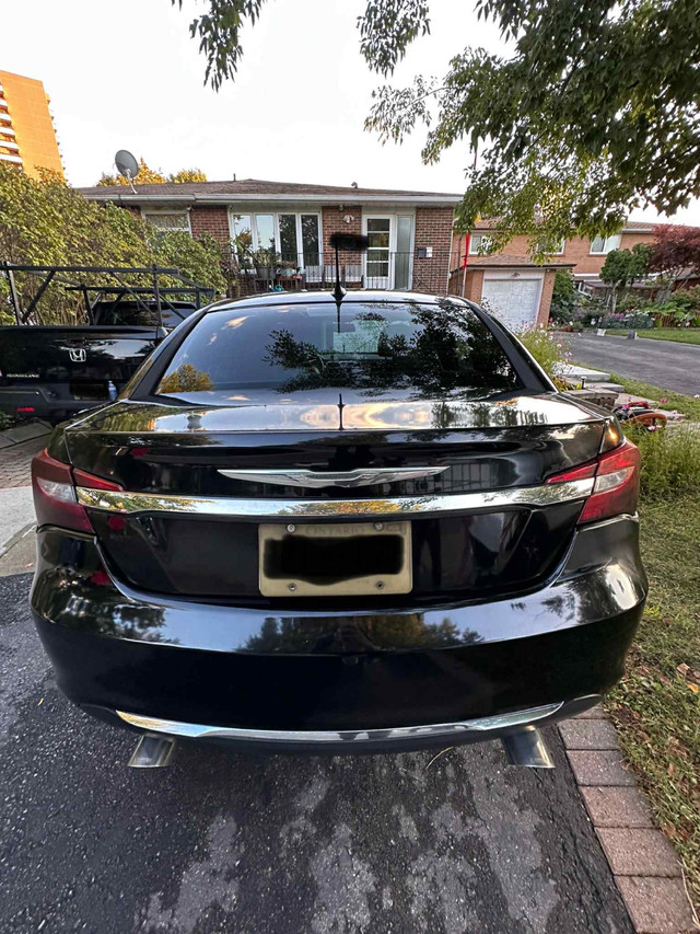 2013 Chrysler 200 limited in Cars & Trucks in Markham / York Region - Image 2