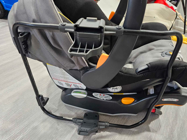 Chicco to UPPAbaby (universal) in Strollers, Carriers & Car Seats in Markham / York Region - Image 2