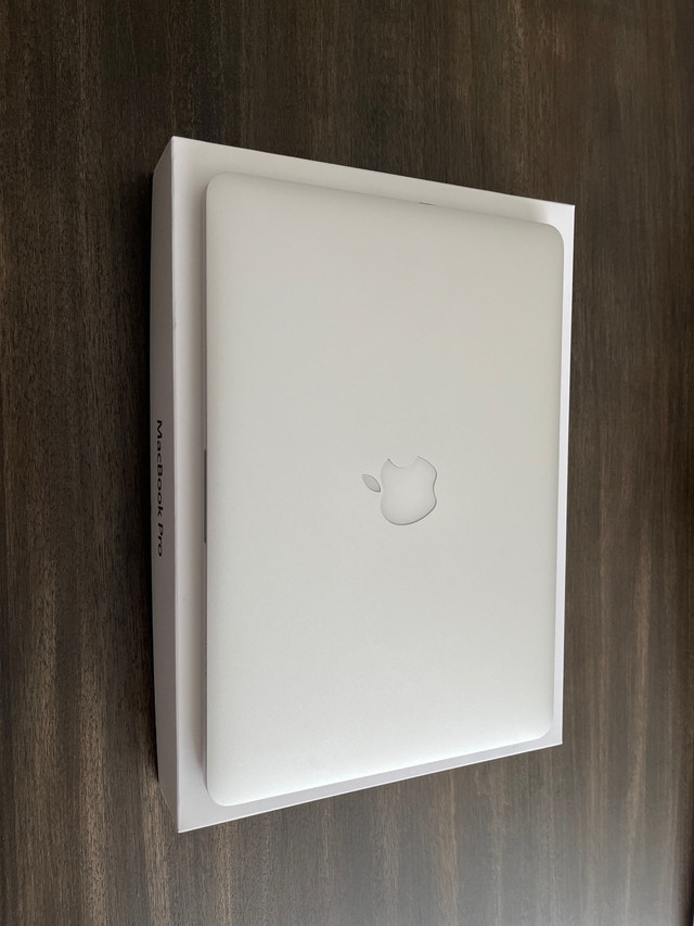 MacBook Pro  in Laptops in Oakville / Halton Region - Image 2