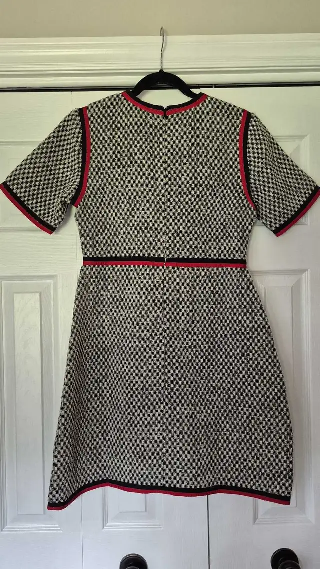 Chic Gucci-Inspired Dress – Womens Size M in Women's - Dresses & Skirts in St. Catharines - Image 4