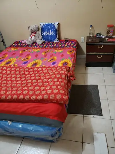 Room attached with toilet. It's located 10 mins walking distance to University of Toronto Scarboroug...