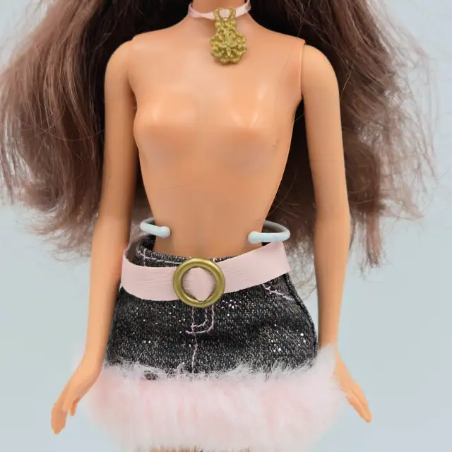 Barbie Fashion Fever Animal Print Drew Doll 2005 Mattel J5975 Fr in Arts & Collectibles in Strathcona County - Image 4