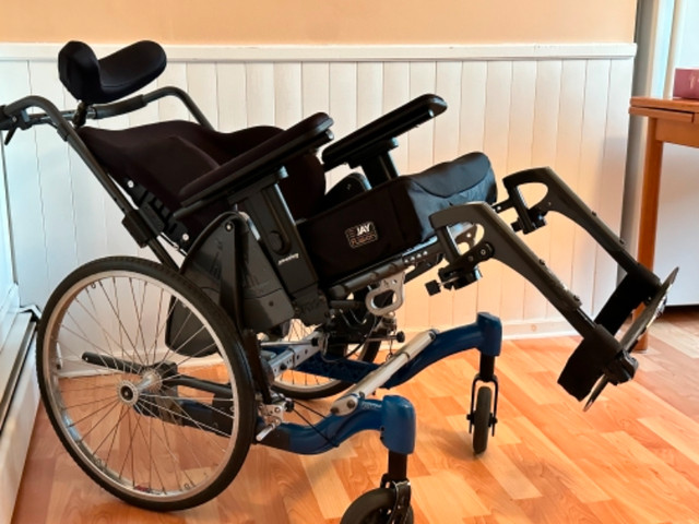 Fuse T50 Mobility Chair $1600  (obo) in Health & Special Needs in Saint John - Image 4