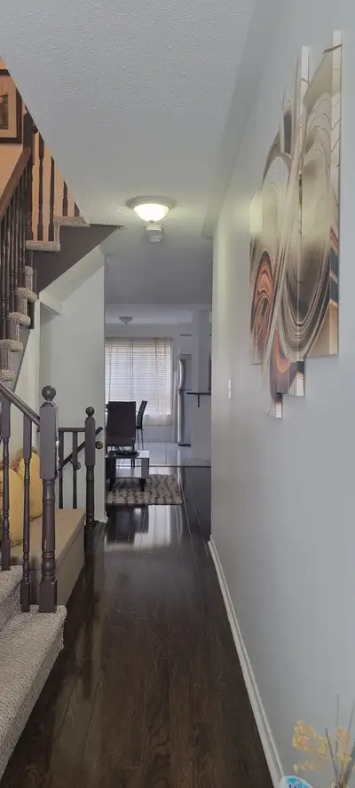 Fully Furnished 2 Bedroom townhouse in Erin Mills parkway close to Erin Mills shopping centre and Cr...