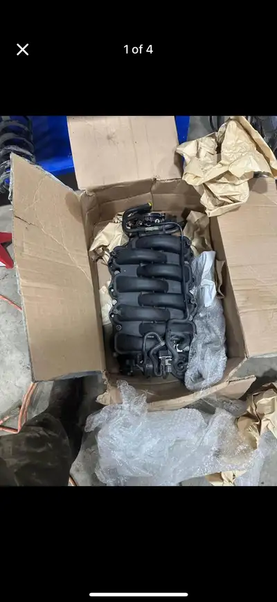 Shelby GT350 "voodoo" intake manifold. Great upgrade for 2015-2023 mustang GT. Comes ready to instal...