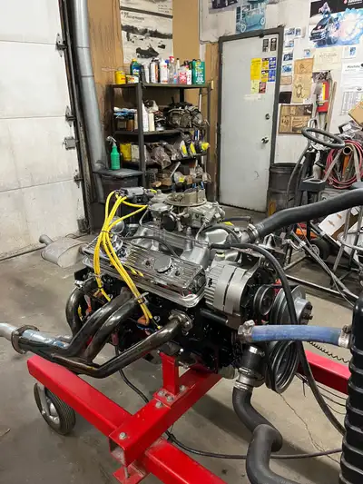 Fresh 383 Stroker engine, is on run up stand and can be seen running. Please call Jim for more infor...