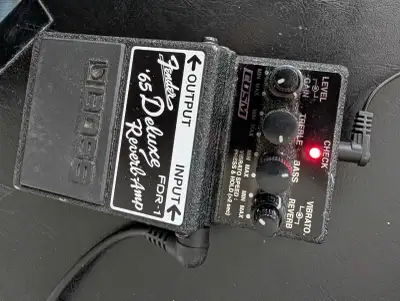 Boss Fender '65 Deluxe Reverb pedal, View more