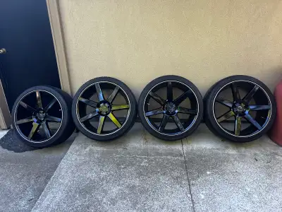 Nexen Roadian All season tires 275/35R22 22 inch Niche rims with bolt pattern 5x108 Used 2 summer se...