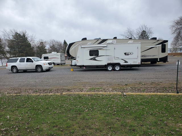 24ft hybrid camping trailer will accessories in Travel Trailers & Campers in Ottawa