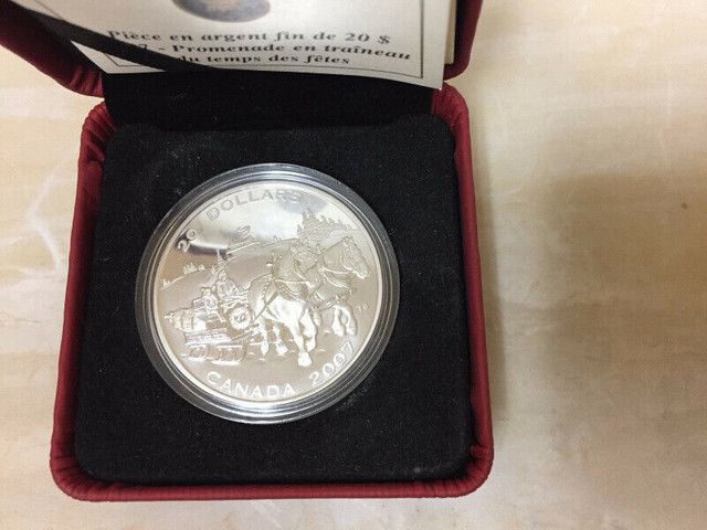 2007 $20 HOLIDAY SLEIGH RIDE - 1 OZ PURE SILVER COIN in Arts & Collectibles in Gatineau - Image 2