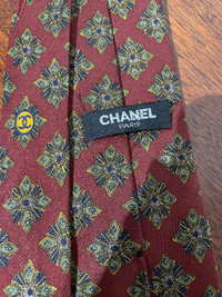Chanel Cravate / Tie authentique.