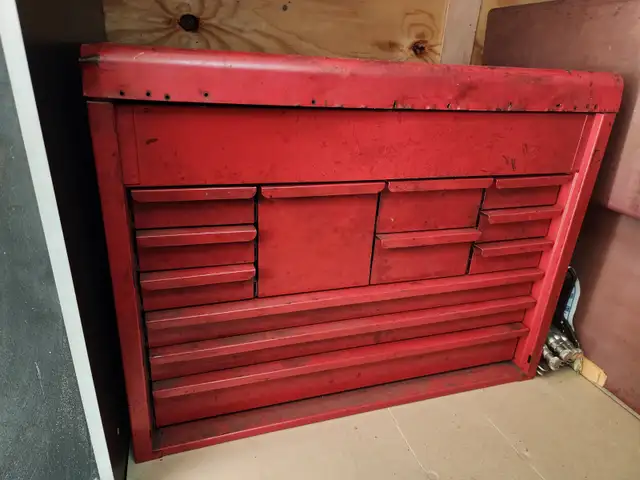 Snap-on Tools 12 Drawers Full Depth Older Tool Chest in Hand Tools in Windsor Region - Image 2
