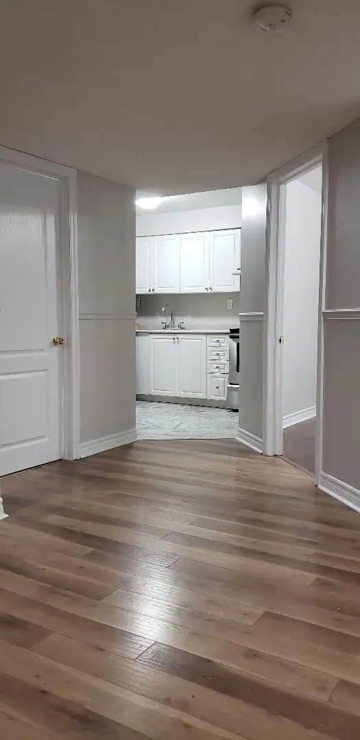 Newmarket: 1 BR + den basement apt. for rent from March 15, 2026 in Long Term Rentals in Markham / York Region - Image 2