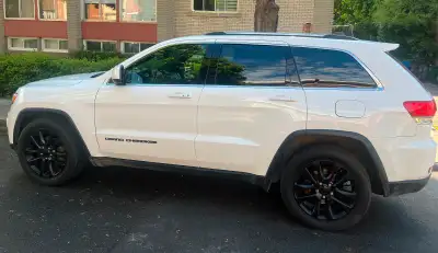 2018 Jeep Grand Cherokee Laredo SUV avec 149833 KM! Automatique, 4x4, V6, air climatisé, cruise cont...