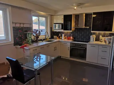 Beautiful Rooms for rent in North York (3 options)