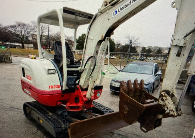 Mini excavator  in Heavy Equipment in Oshawa / Durham Region