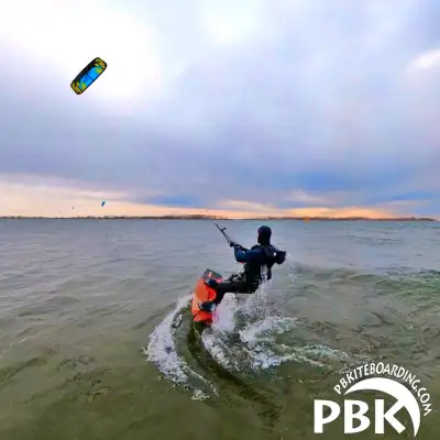 Toronto Kitesurfing Lessons Kiteboarding Cherry Beach & Woodbine, View more