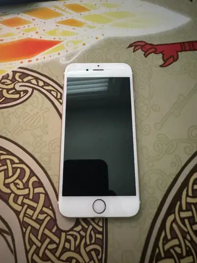 Apple iPhone 6s Rose Gold PARTS ONLY - PHONE IS NOT FUNCTIONAL Selling Apple iPhone 6s A family phon...
