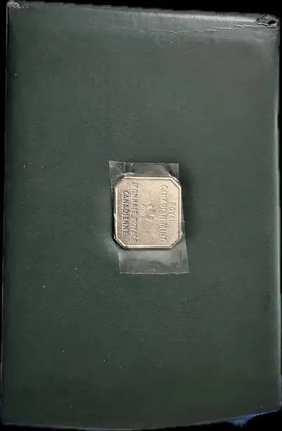 2000 12-Coin and Medallion Specimen Set of Coins, View more