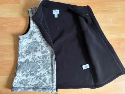 Fleece vest $8 Medium Some other vests posted here: Wind River puffer vest XL $35, full-zip, T-Max,...