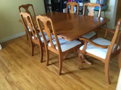 Has a total of 3 inserts to lengthen table for additional chairs. $800.00 obo. Willing to deliver wi...