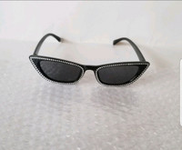 Brand New! Unisex Sunglasses. Lunette de Soleil Neuves
