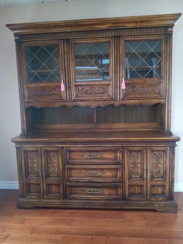 Antique china hutch & sideboard cabinet in Hutches & Display Cabinets in Kawartha Lakes - Image 2