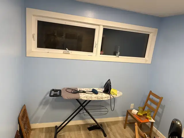 ROOM FOR RENT MAIN FLOOR