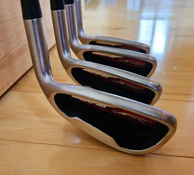 Top Flite Tour Irons — 7, 8, 9 + PW (Right-Handed) in Golf in Ottawa - Image 5