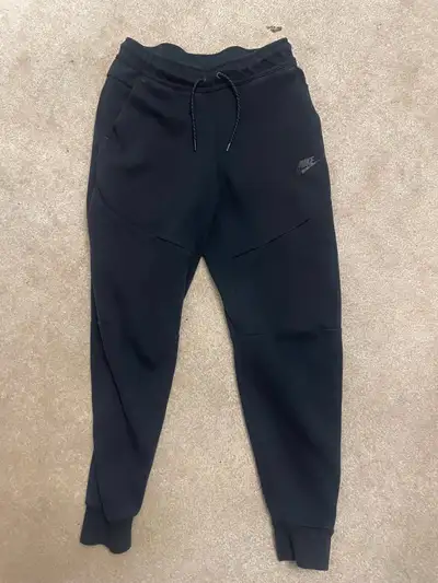 Nike tech fleece pants black, View more