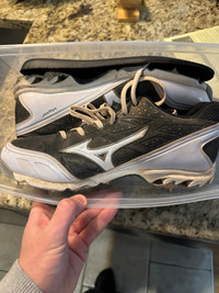 Men’s mizuno baseball metal cleat 