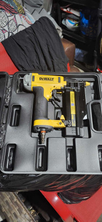 Dewalt air nail gun 