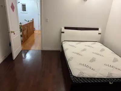 Downtown Toronto – Private Room for Co-op Students or Professionals 218 Euclid Avenue, Toronto, ON A...