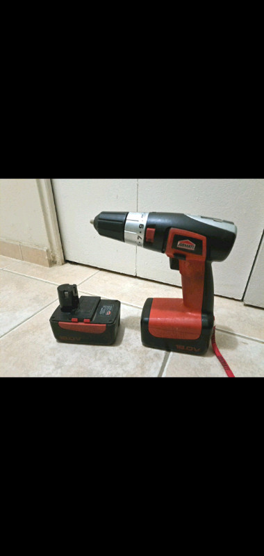 Jobmate 18V cordless drill kit in Power Tools in Kitchener / Waterloo