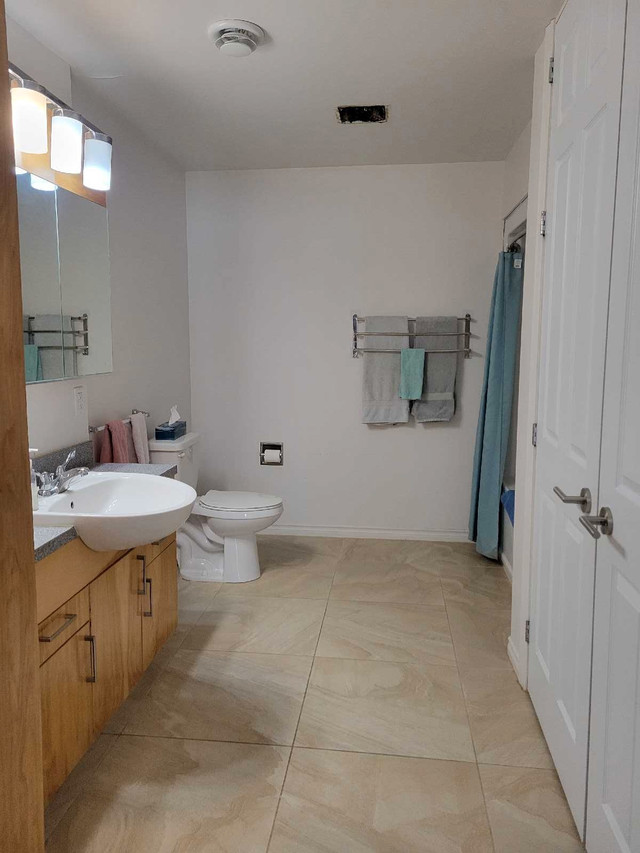 Large 2 bedroom, 1.5 bathroom in Long Term Rentals in North Bay - Image 3