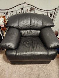 Leather Sofa / Arm Chair