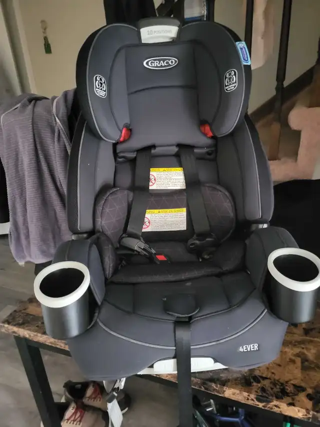 Graco 4Ever Car Seat with 10 position in Strollers, Carriers & Car Seats in Mississauga / Peel Region - Image 2